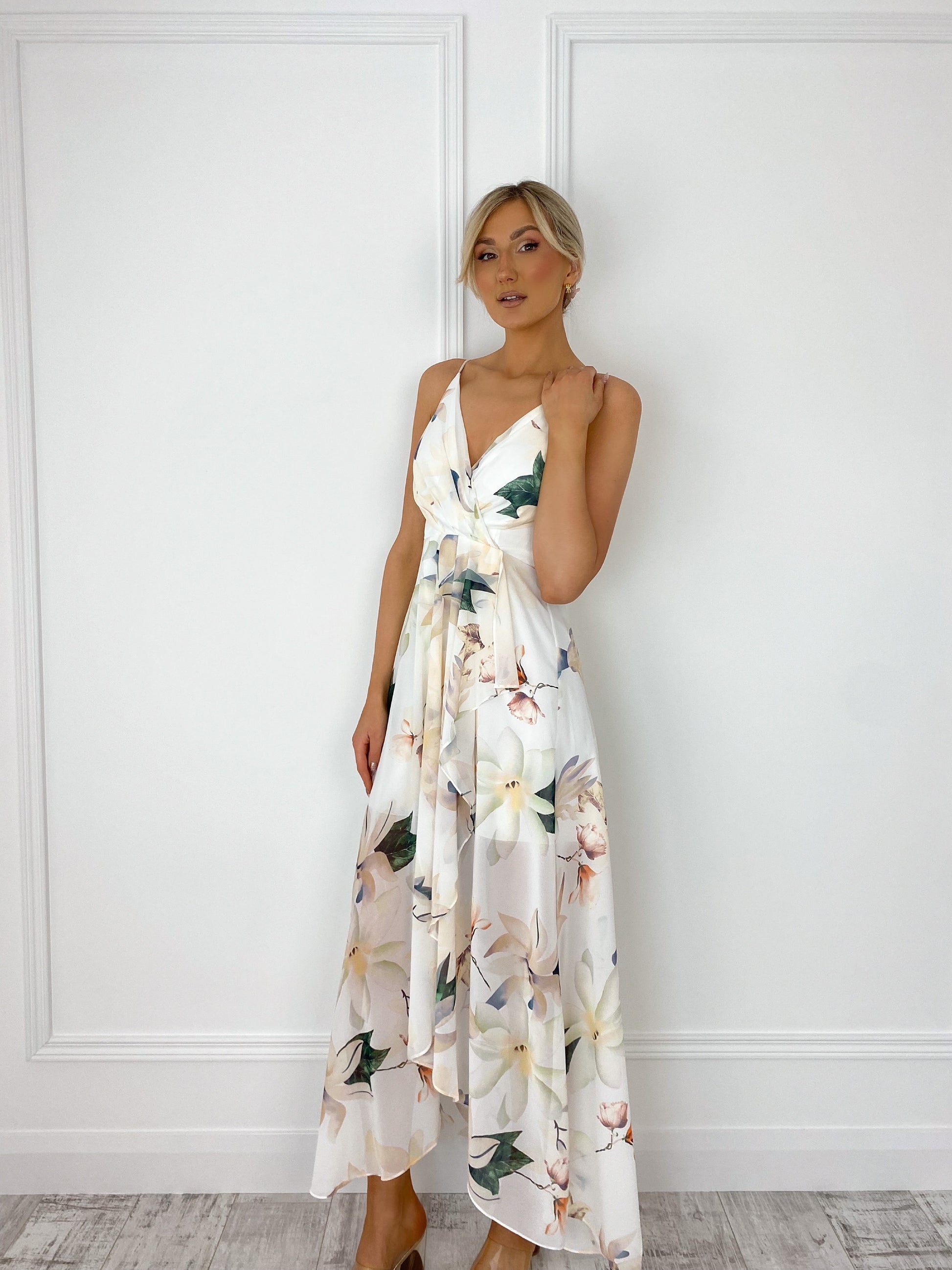 Daisy Floral Maxi Dress Daisy Floral Maxi Dress